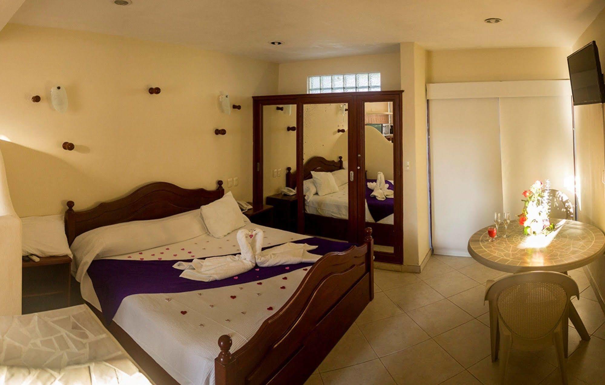 Villas Coco Resort - All Suites (Adults Only) Isla Mujeres Exterior foto